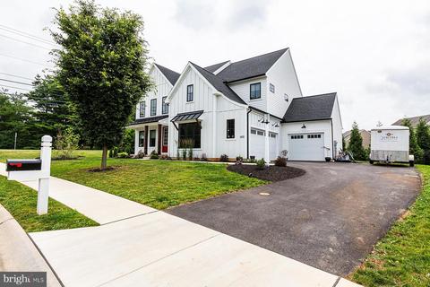 600 Stonehenge Dr, Lititz, PA 17543