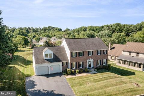 4 Canterbury Ct, Lititz, PA 17543 photo 3