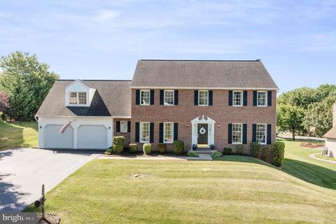 4 Canterbury Ct, Lititz, PA 17543 photo 1