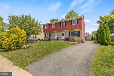 452 S Plum St, Mount Joy, PA 17552
