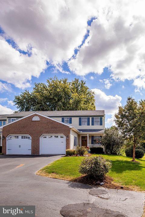 731 W 6th St, Lititz, PA 17543 photo 2