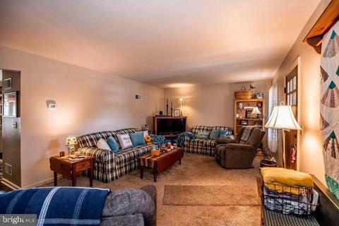 731 W 6th St, Lititz, PA 17543 photo 6