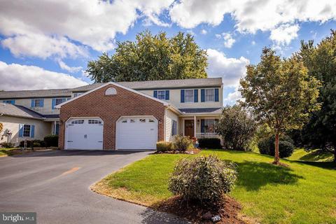 731 W 6th St, Lititz, PA 17543 photo 1