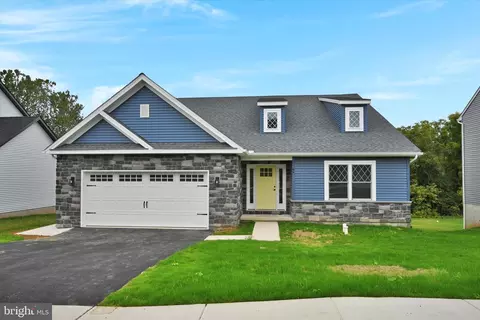 64 E Mohler Church Rd, Ephrata, PA 17522