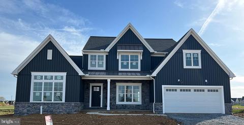 124 Wyndale Dr, Ephrata, PA 17522