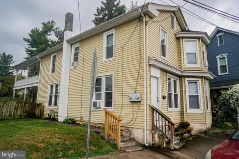 24 W Donegal St, Mount Joy, PA 17552
