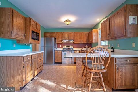 405 Hummingbird Dr, Lititz, PA 17543 photo 14