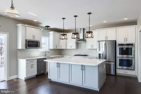 Kitchen - 333 Cameron Ln #HAWTHORNE, Lititz, PA 17543 photo 5 of 5