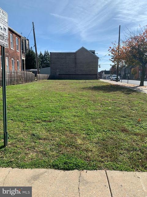 400 Locust St, Columbia, PA 17512