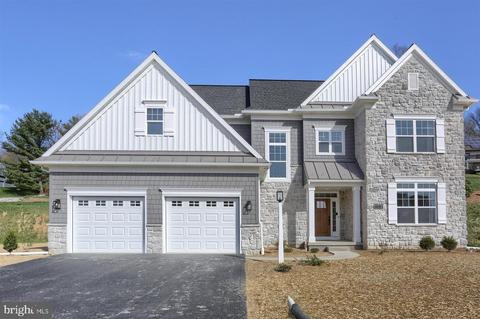 1037 Lititz Bend Dr, Lititz, PA 17543