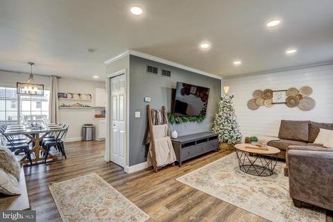 26 E Grant St, Lititz, PA 17543 photo 8