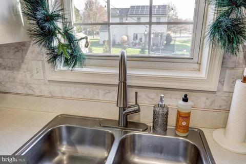 26 E Grant St, Lititz, PA 17543 photo 19