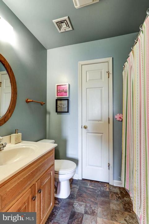 26 E Grant St, Lititz, PA 17543 photo 30