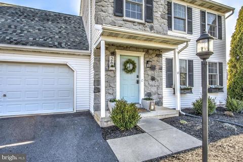 26 E Grant St, Lititz, PA 17543 photo 3