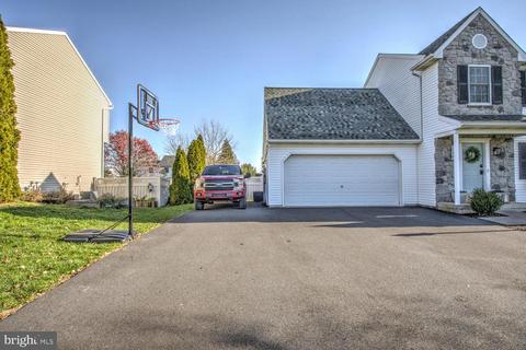26 E Grant St, Lititz, PA 17543 photo 4