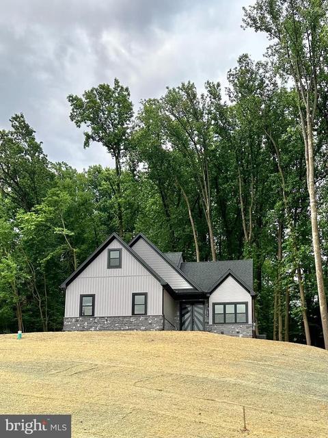 2808 Spring Valley Rd, Lancaster, PA 17601