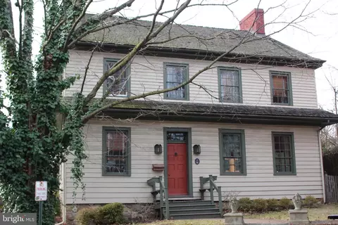 11 N Waterford Ave, Marietta, PA 17547