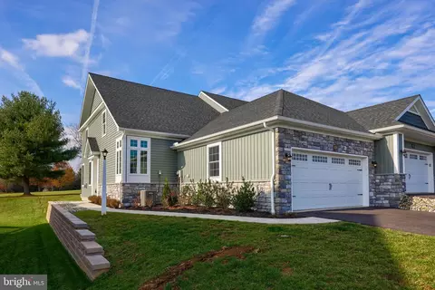 100 Maguire Ct #59, Millersville, PA 17551