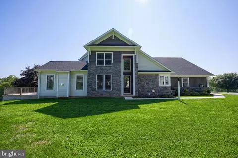 403 Murrycross Way, Millersville, PA 17551
