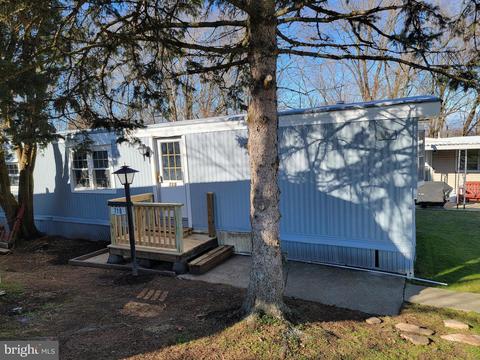 719 Primrose Ln, Ephrata, PA 17522