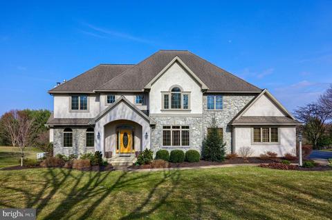 19 Deerfield Rd, Lancaster, PA 17603