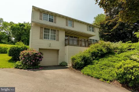 719 Ferndale Rd, Mount Joy, PA 17552