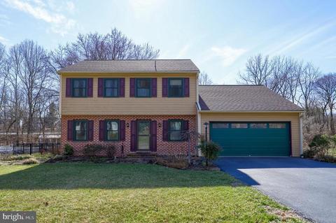 20 Whitcraft Dr, Lititz, PA 17543