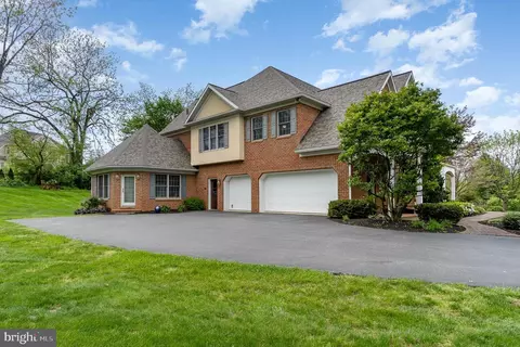 19 Olde Mill Ct, Lititz, PA 17543 photo 4