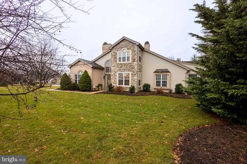 101 Greenview Dr, Lancaster, PA 17601