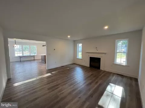 401 General Sutter Ave, Lititz, PA 17543 photo 4