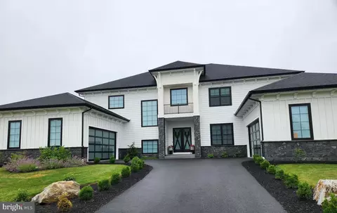415 Hempfield Hl, Columbia, PA 17512