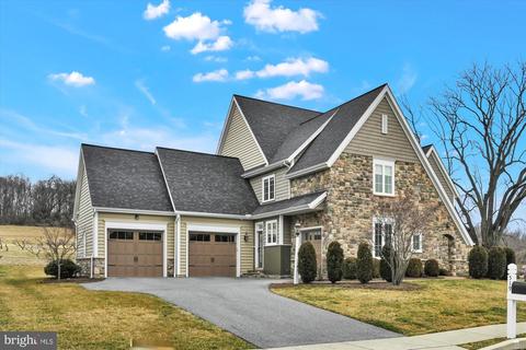 519 E Delp Rd, Lancaster, PA 17601