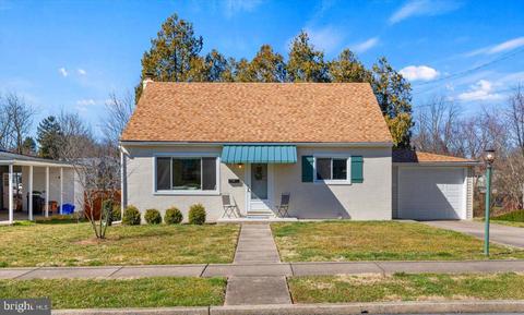 327 Snyder Ave, Elizabethtown, PA 17022