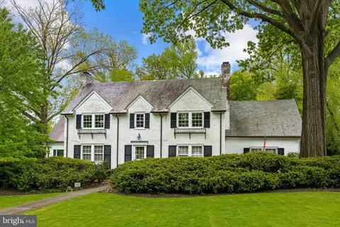 155 N School Ln, Lancaster, PA 17603