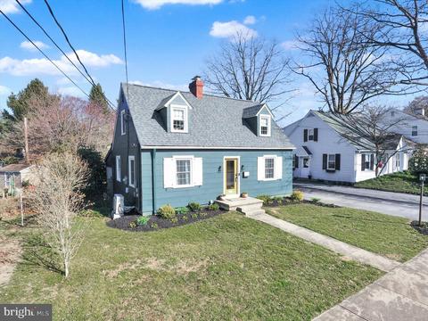 409 Laurel Ave, Lititz, PA 17543 photo 2