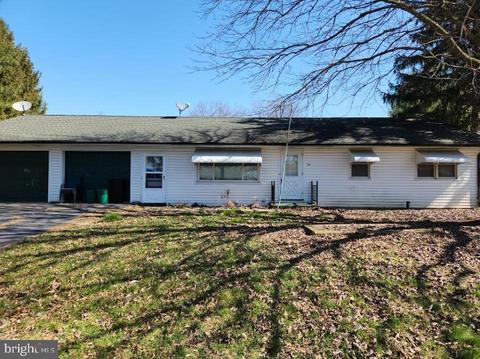 52 Vista Dr, Maytown, PA 17550