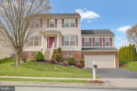 1 Cameron Ct, Denver, PA 17517