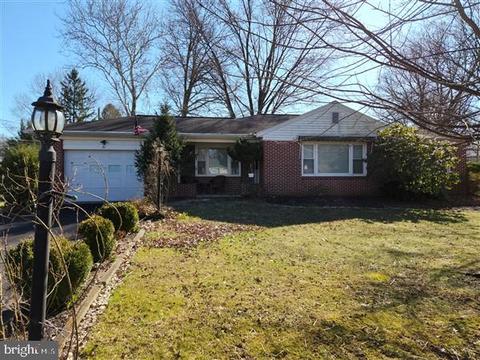 81 Landis Dr, Lancaster, PA 17602