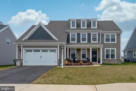 1007 Greenview Dr, Lancaster, PA 17601