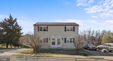 1080 Cloverton Dr, Columbia, PA 17512