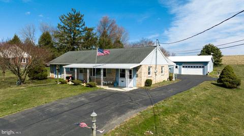 1721 Hans Herr Dr, Willow Street, PA 17584