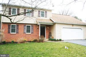 3125 Woodridge Dr, Landisville, PA 17538