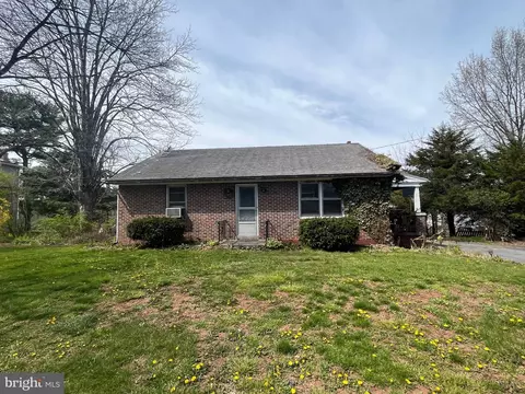 865 Hopeland Rd, Lititz, PA 17543