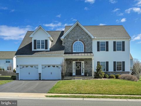 636 Frome Ave, Lititz, PA 17543