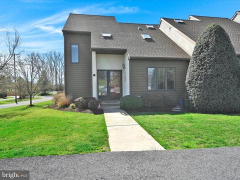 34 Hawk Valley Ln, Denver, PA 17517