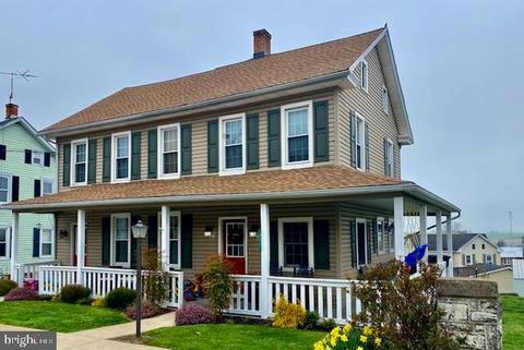 851 Newport Ave, Gap, PA 17527
