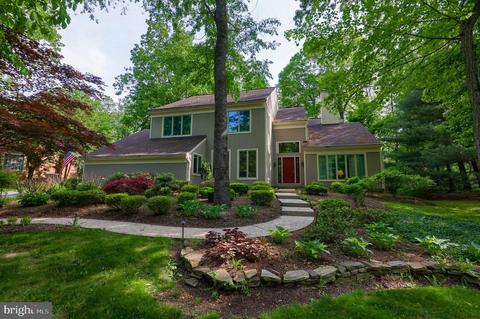 1083 Hunters Path, Lancaster, PA 17601