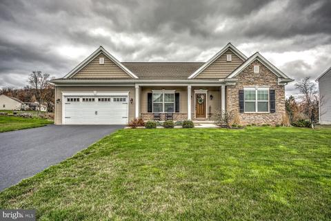 4 Nathan Dr, Stevens, PA 17578