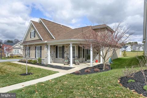 496 Resolution Dr, Lititz, PA 17543