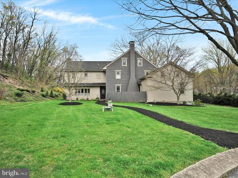 2657 Valley View Dr, Lancaster, PA 17601